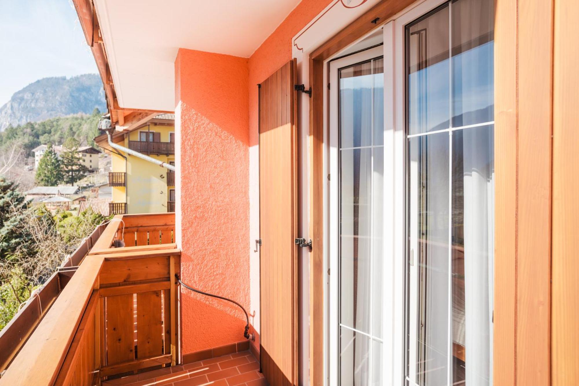 Aparthotel Al Caminetto 3*